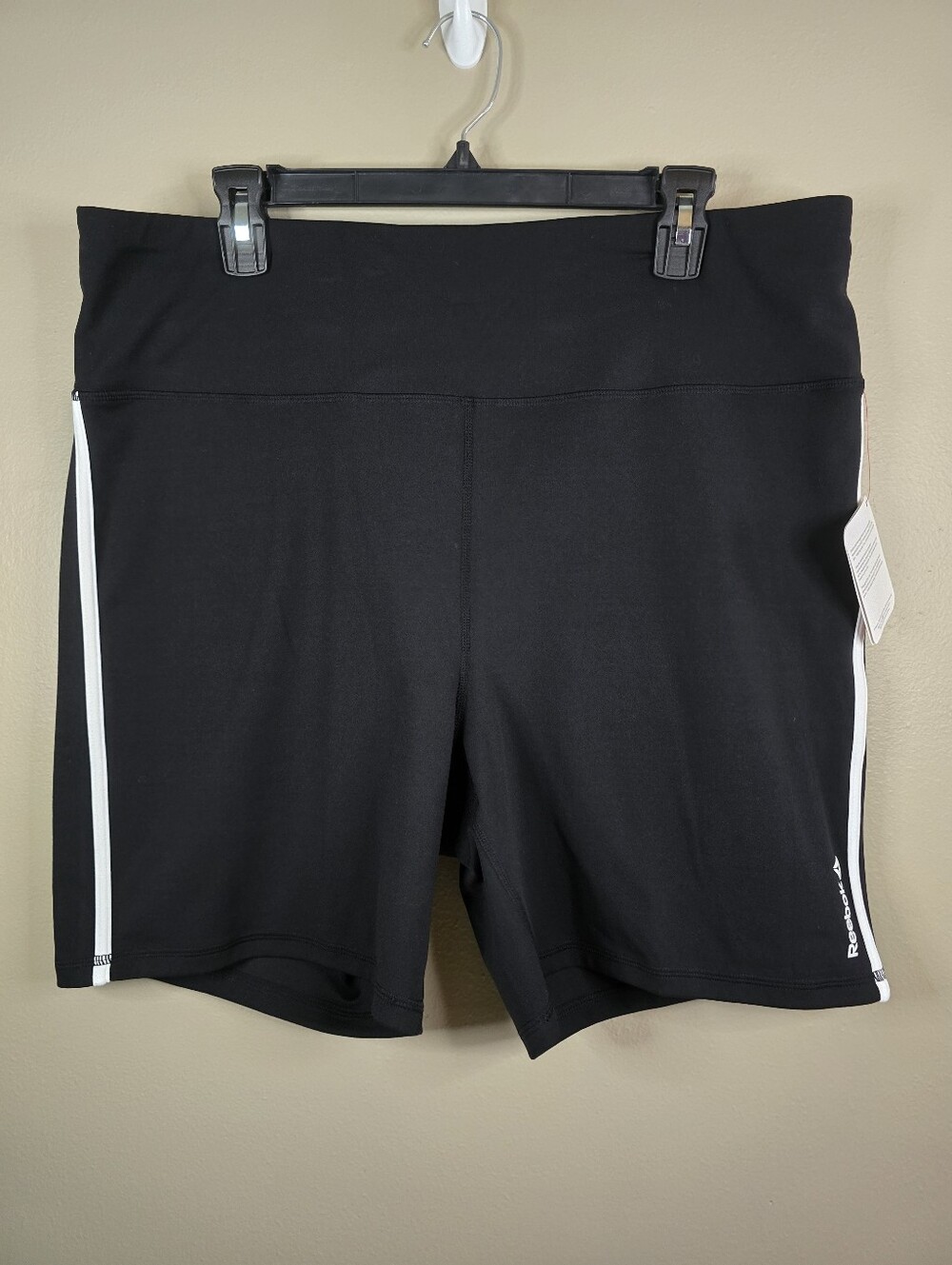 Reebok Women's Fitted High Rise Athletic Bike Shorts Black Size XXXL Zip Pocket